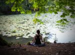 asana yoga posizione meditazione seduta